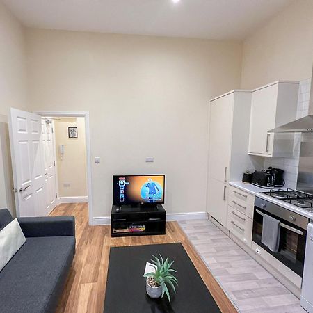Charming 2-Bedroom Flat In Shepherd'S Bush, Near Hammersmith London Ngoại thất bức ảnh